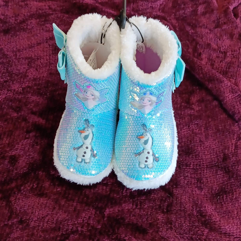 Little girls slippers  size 9/10